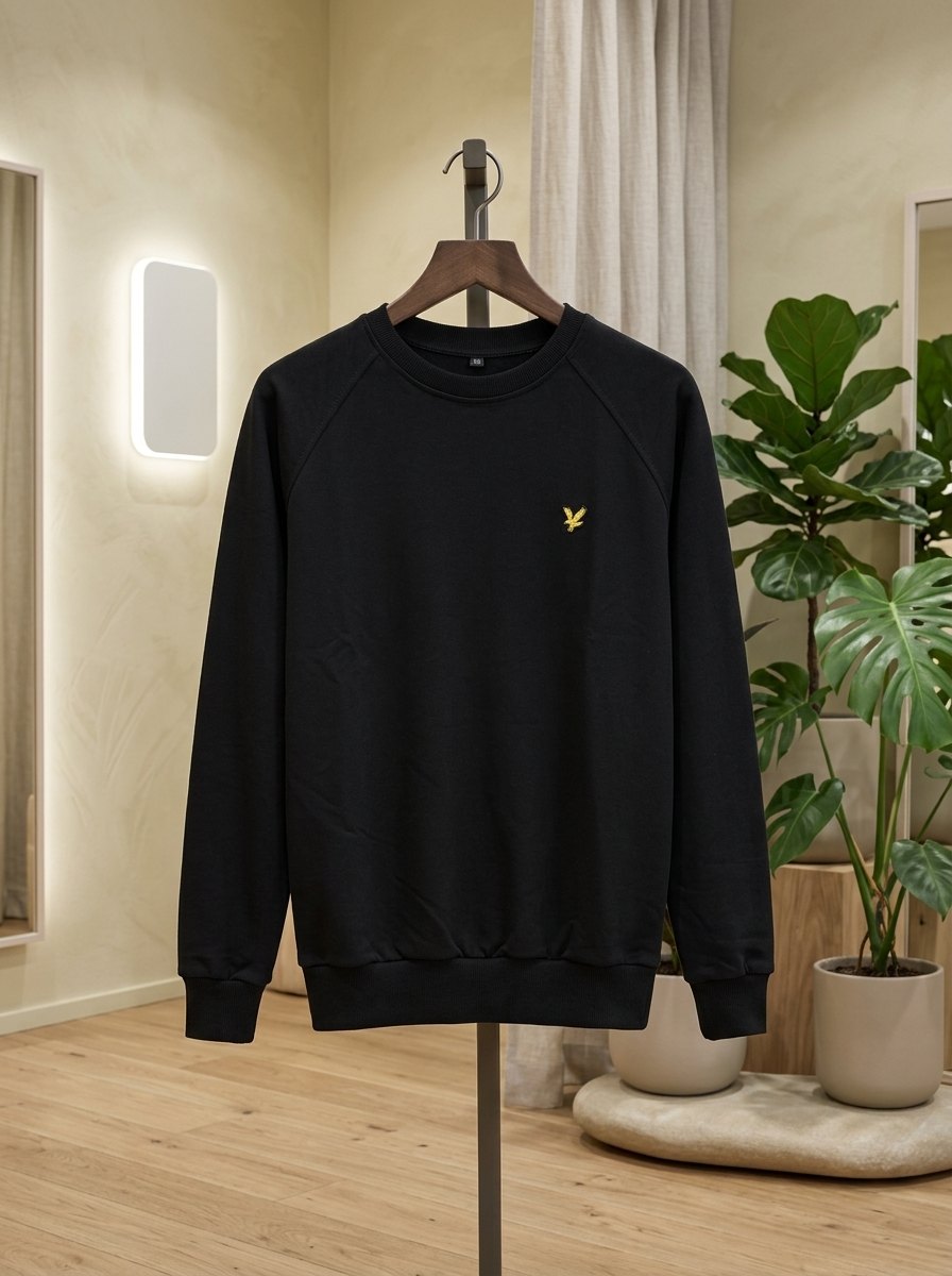 Свитшот Lyle & Scott черная базовая