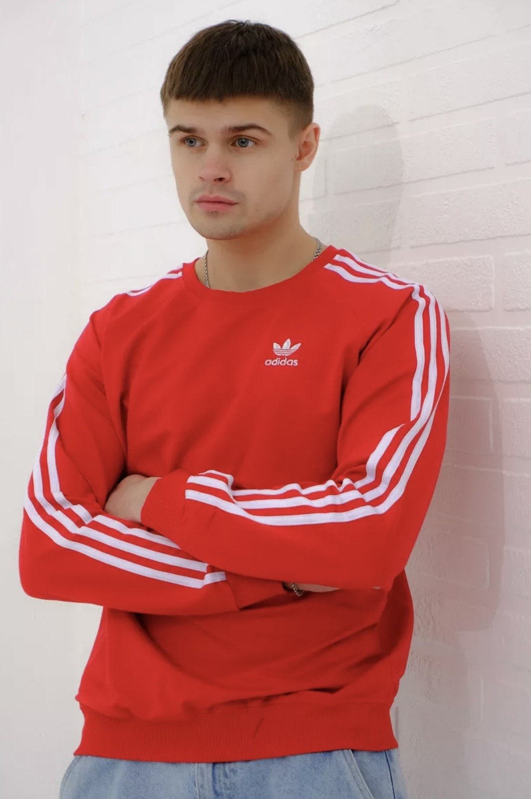 Свитшот adidas однотонный красный — фото 2